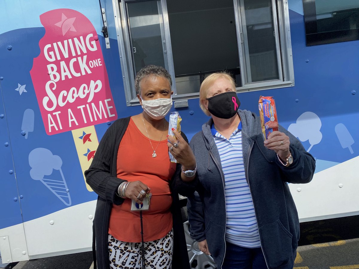 RoanokeSchools's tweet photo. What a treat!  @FreedomFirstCU provided free ice cream to staff members at Fishburn Park Elementary to say thank you for all their hard-work. https://t.co/D2R0X88Y4I