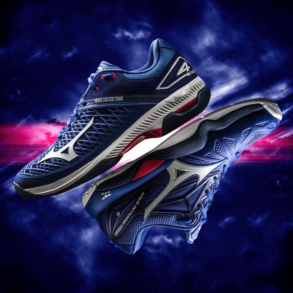 Aterrizamos en París con nuevo look 🎾🔥 Nuestro pack #ReachBeyond incluye:
- Wave Exceed Tour 4: elegida mejor zapatilla de 2020 por la revista Tennis Magazine.
- Wave Intense Tour: ideal para los que buscan máxima estabilidad y comodidad en la pista.
#Mizuno #Tenis https://t.co/BAbtc5Vt14