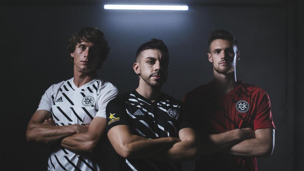 En el campo, en la cancha, en la pista o en casa.
Descubre las nuevas equipaciones de <a href="/interdemadrid/">Internacional de Madrid S.A.D</a> y <a href="/TeamDUXGaming/">DUX Gaming</a> para la temporada 2020/21. 

a.did.as/6019GIrkD 

#NeverStopPlaying #GoDUX #ReadyForSport

<a href="/DjMaRiiO/">DjMaRiiO</a> <a href="/kolderiu19/">Kolderiu</a> <a href="/nandi_04/">Alvaro Hernández “NANDI”</a>