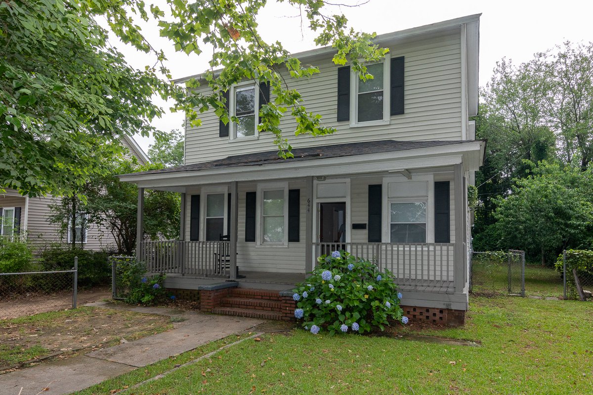 5PointsHousing's tweet photo. *Olympia 5 Bed/2 Bath
*$3325
*7 Blocks to Williams-Brice
*Available June 2021
https://t.co/6ATl0ILJ3I https://t.co/AJIQ8yw0dn