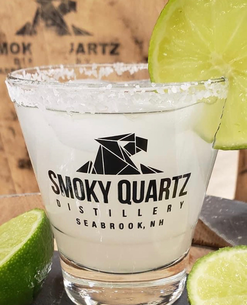Smoky_Quartz_D's tweet photo. Here's our #MondayMotivation to get us through the work week ahead! Share your favorite SQD cocktail and be sure to tag us to be featured on our page!
.
.
.
.
#smokyquartzdistillery #sqd #craftspirits #margarita #motivation #mixology #drinks #cocktails #distilleries #supportlocal https://t.co/TCKQSFqTQn
