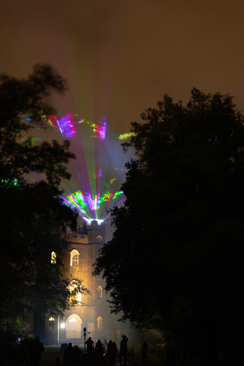 Royal_Greenwich's tweet photo. πThe grand finale of our #ResidentsRainbow was a laser light display on Saturday - here are some pictures if you missed it. π
#ItsTimeRG
https://t.co/39HuK2j4Lu https://t.co/0S9vyLsoD0