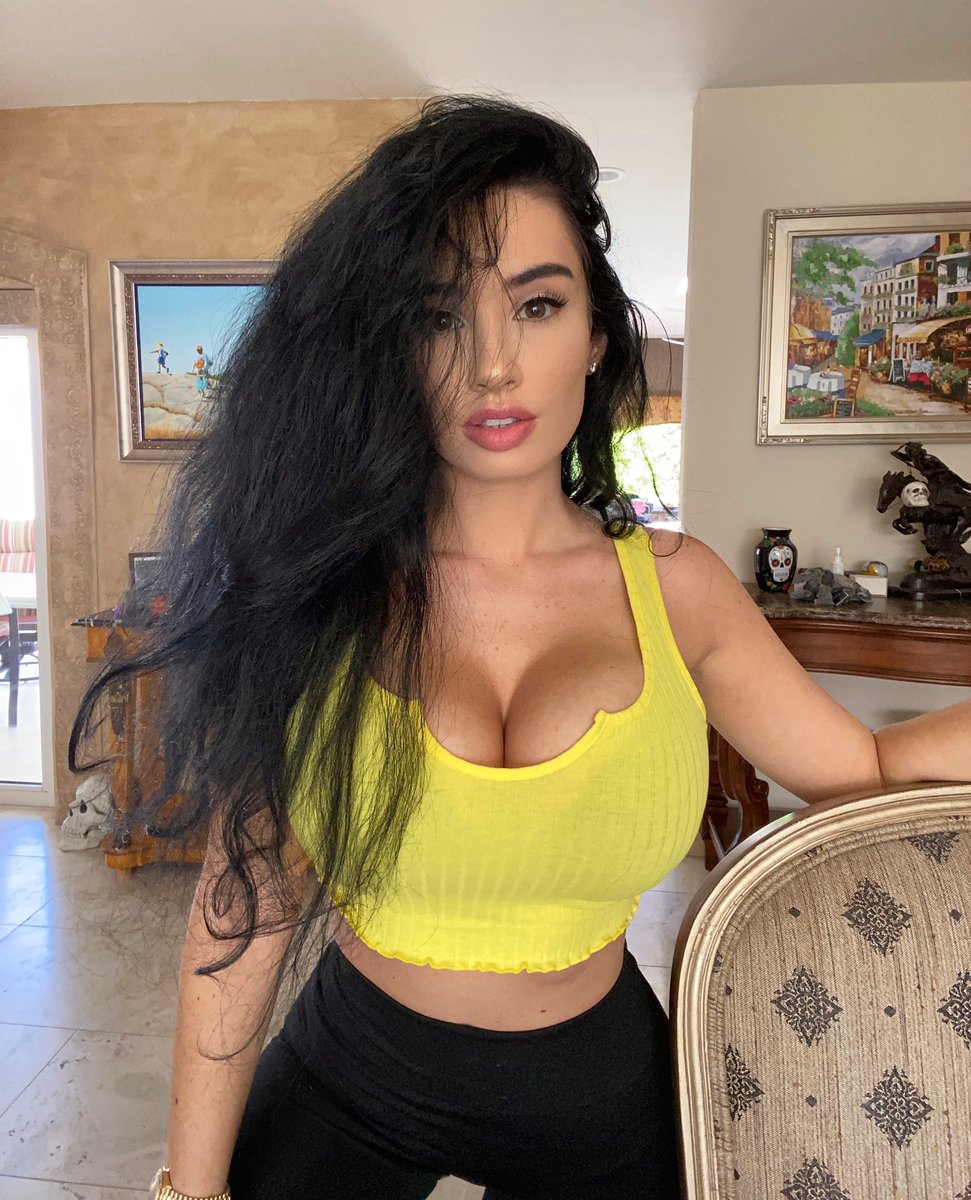 Desconocida (85K) ❤️ tweet media