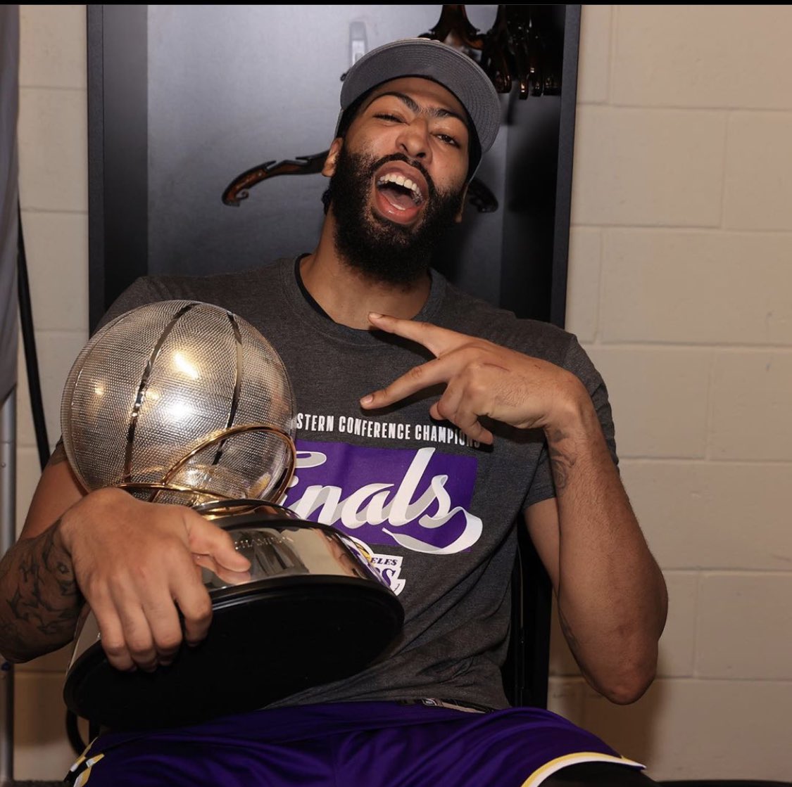 BallisLifeCHI's tweet image. Started in Chicago Public League! #NBAFinals