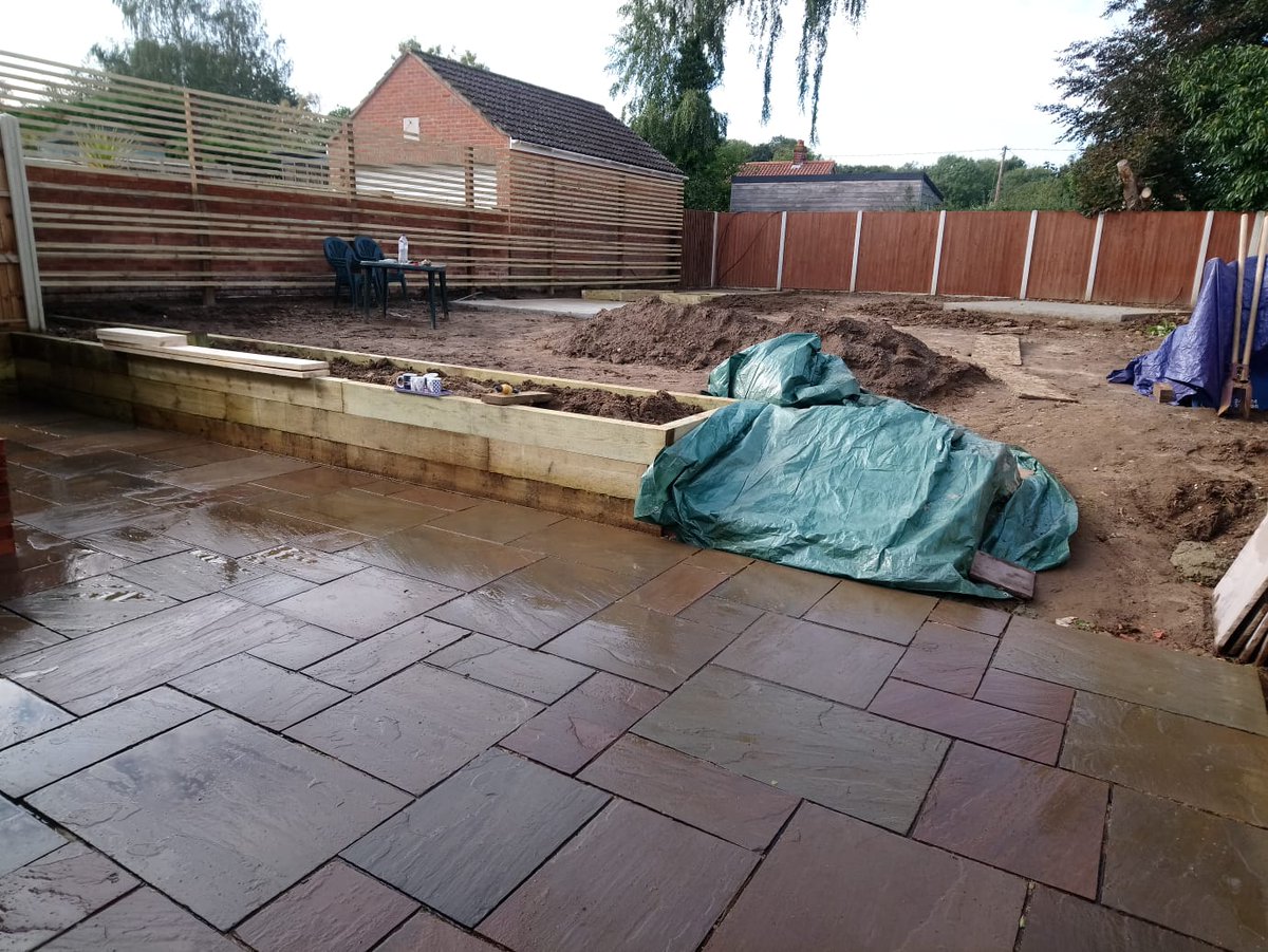broadacregarden's tweet photo. Steps have been started, concrete pads down, fingers crossed for dry weather! @ianscottroofe @juliasrigley @HowardNurseries @SandyLaneLTD @martyn_davey @mkmbs @PipsSkipsltd https://t.co/eW08aOgrYM