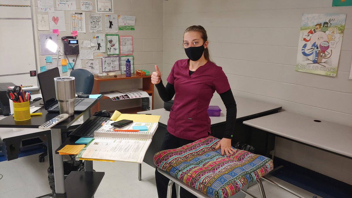 BCSDAandI's tweet photo. Mrs. Bowen at SFM has embraced teaching ESOL through BDL, using multiple devices on a rolling cart to reach all students. @SFMsharks https://t.co/n2UE4IByQl