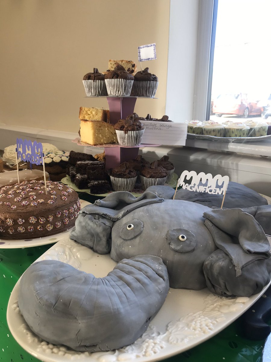 JackRichards_UK's tweet image. A year ago today, our depots across the country took part in the ‘Macmillan Coffee Morning’, an event we all thoroughly enjoyed! 

We are already counting down the days until we can safely have another coffee morning, raising awareness and vital funds for Macmillan. 🍰🧁