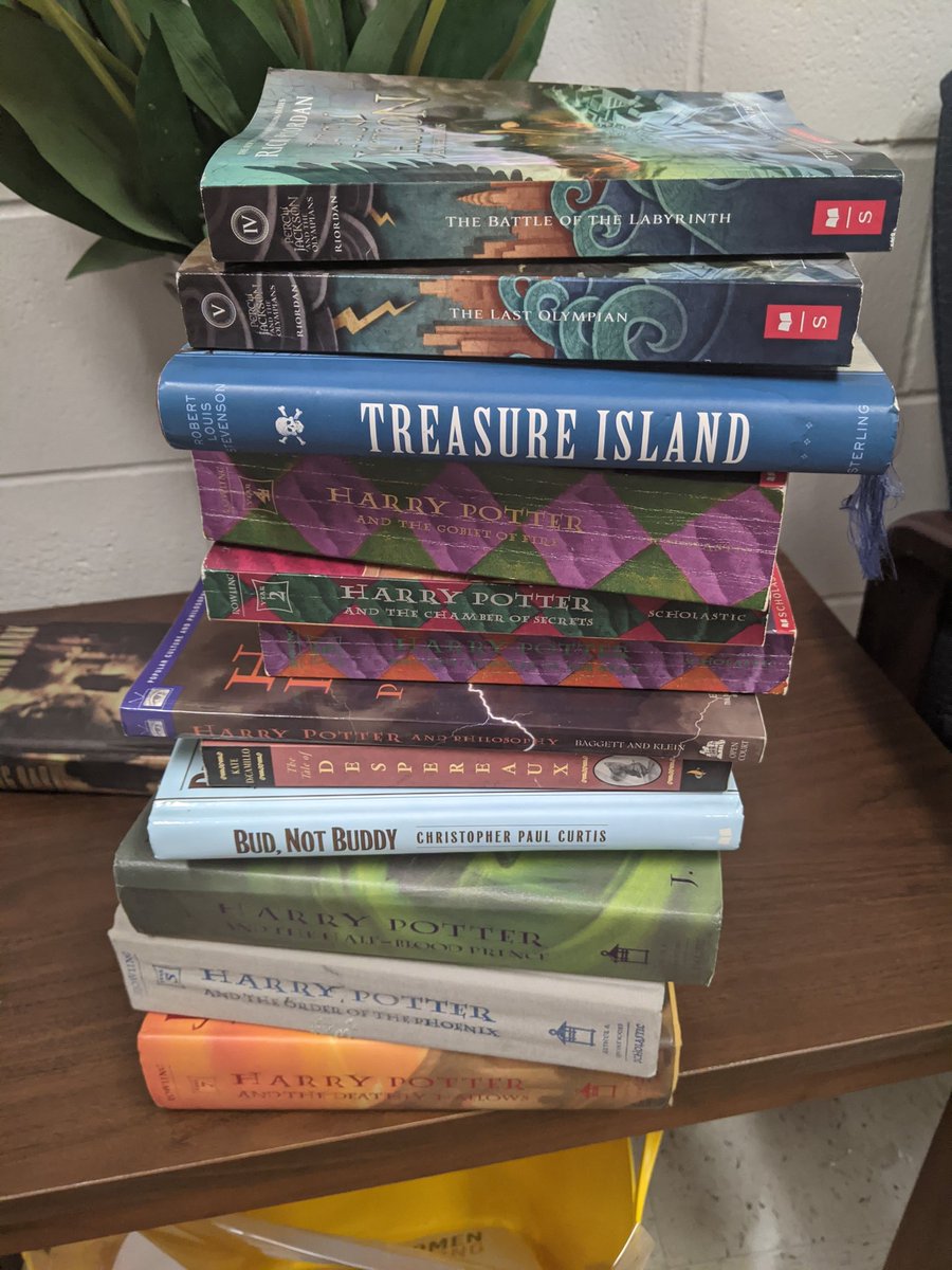 BurnsMSLibrary's tweet image. Wow! Ask, and you will receive! These are all book donations I received from students and teachers at school! Due to smaller budgets and a lot of books not returned last year, we need all we can get! These donations will help supplement what I can buy this year #hubofschool.