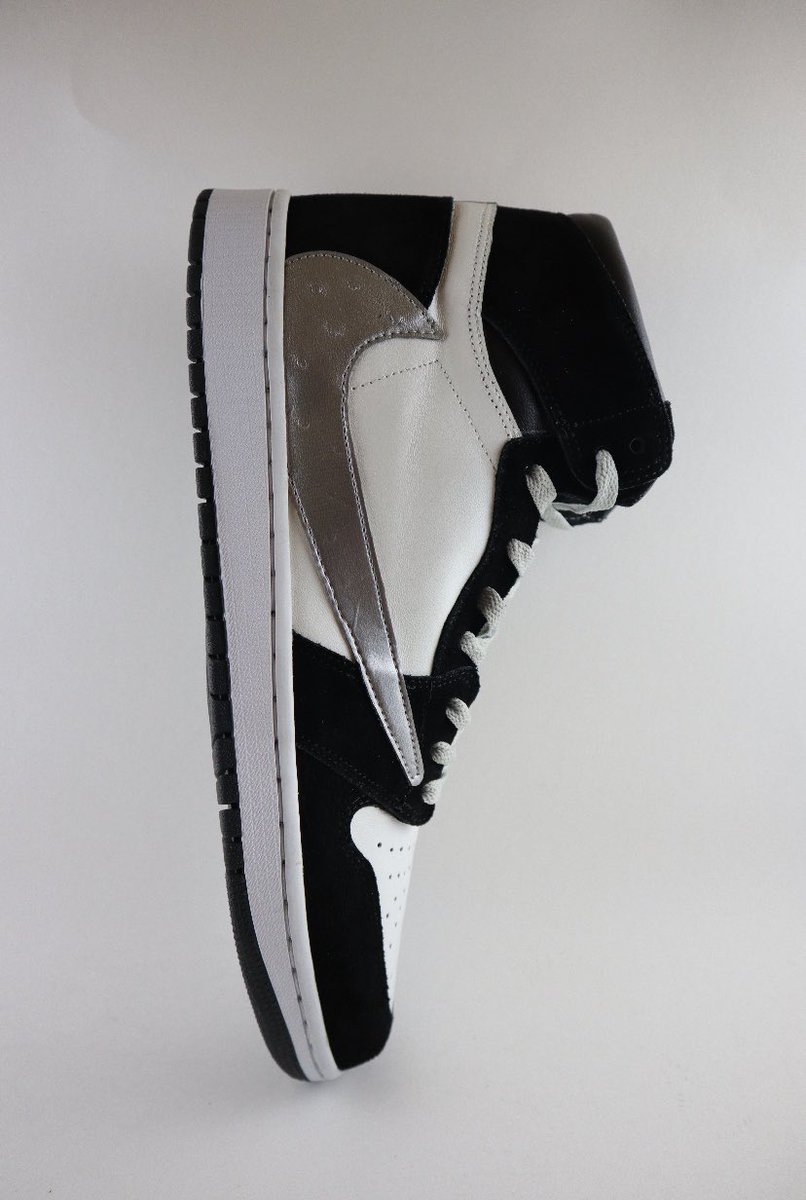 collier41fb's tweet photo. Reaper 1’s Handcrafted Travis Scott Jordan 1’s. @lacedupkustoms @trvisXX @ComplexSneakers @snkrfrkrmag @sneakersnstuff https://t.co/i75OT13a7F https://t.co/NugTlfVjBM