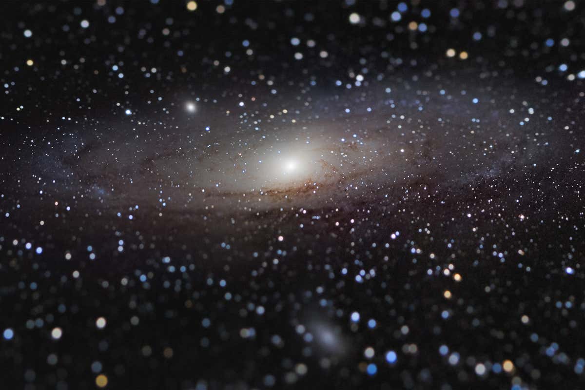 He asked if i was familiar with Andromeda, he then informed me that a photo of Andromeda had won a photo comp this year, he was extremely excited about this image, i googled it....Insight Investment Astronomy Photographer of the Year competition winner 2020 - Nicolas Lefadeux