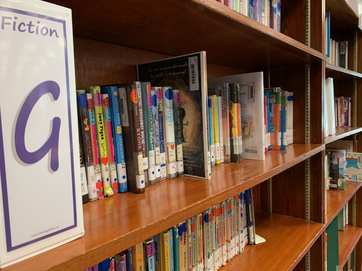 LargoTibetMC's tweet photo. Thursday curbside book checkout will be here before you know it! Come by and swap your books, 10:30-11:30 am or 2:30-3:30 pm. This week we'll be out front. @raehurst46  @LargoLeadership
 #everyleopardleads #largotibetelementaryschool #virtuallyunstoppable #sccpss #backinbusiness https://t.co/K3cmRjnHbE