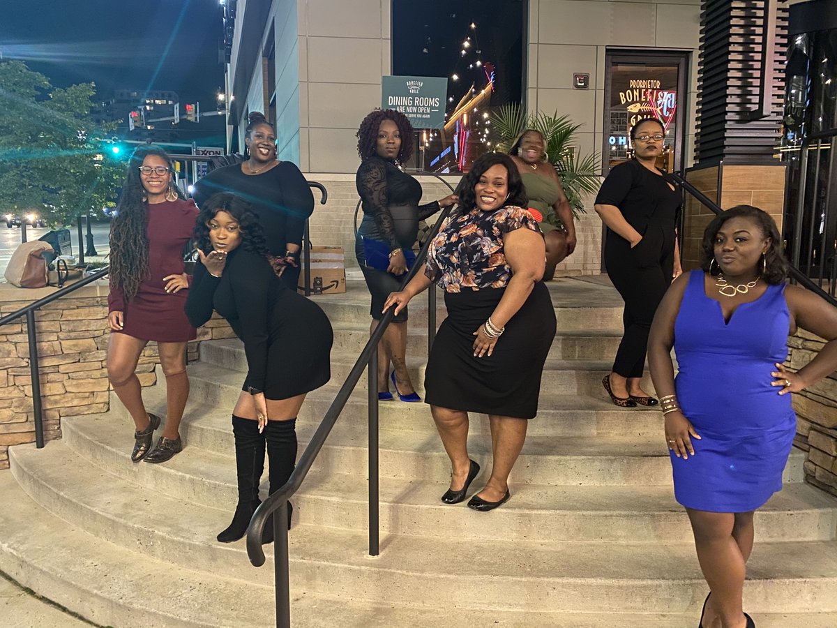 UnbotheredEnt's tweet photo. Did someone say bridesmaids?❤️✨Congratulations❤️✨ 
Photos By Unbothered Enterprise ❤️🤍🖤 https://t.co/BXJZcWomZZ