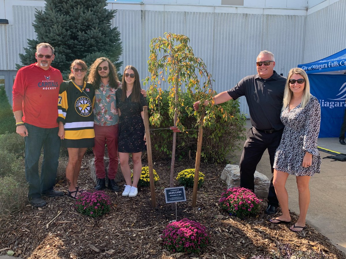 jimdiodati's tweet photo. Today we honoured the late Alex Luey, an inspiration to so many in our community and beyond. He will be remembered for his love of sports and the @WashingtonCapit We planted this tree @NiagaraFalls Gale Centre where young Alex loved to play hockey. His memory lives on #LueyStrong https://t.co/JI6Rwr5VUA