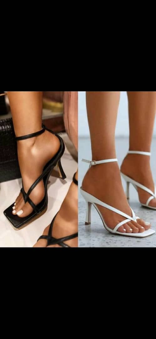purple_styling's tweet photo. The cutest sandal heel a baby girl can own. 

Available for pickup in white color.

Size- 39/40

Price- N9000

07017410503

@AkureHowFar https://t.co/ROh9aenzF3