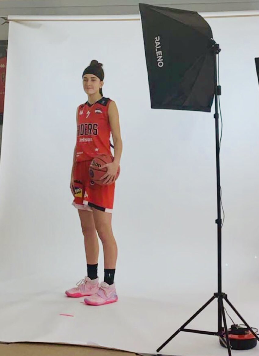1st Media Day for <a href="/katedavies116/">kate davies🦋</a> 🏀❤️🖤@CharnwoodBasketball <a href="/RidersWomen/">Leicester Riders</a> <a href="/BasketballWales/">Basketball Wales | Pêl-Fasged Cymru</a> <a href="/gbbasketball/">Great Britain Basketball</a> <a href="/ShesGotNextUK/">She’s Got Next</a>