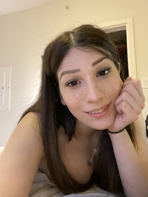 Finished all my homework so I&rsquo;m going down to the mall 📚 🥰 #transgirl https://t.co/NFjqsPRyKy<a href="/tag/transgirl"class="tags"><span>#transgirl</span></a>