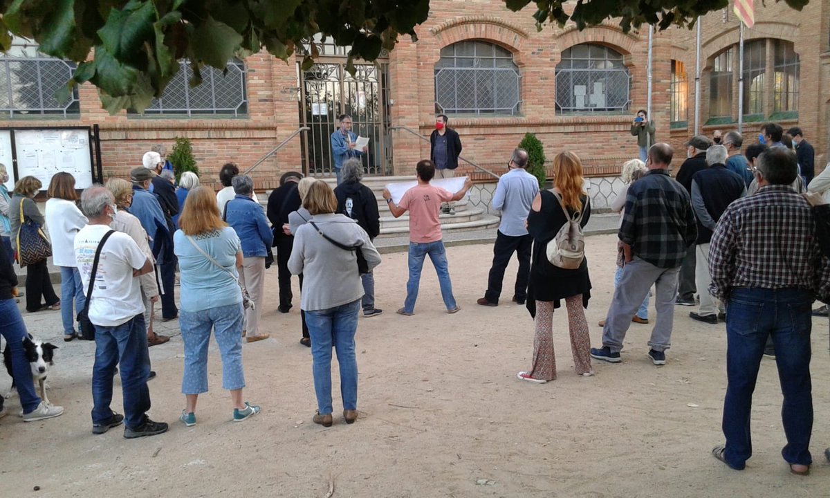 CdrCelra's tweet photo. Com més cedim i obeïm pitjor ens tractaran (Rosa Parks). A #Celrà continuem al carrer denunciant la repressió i lluitant per la independència! Al costat de totes les represaliades @QuimTorraiPla @TamaraVila83 @Pesacapsada https://t.co/cUyXZAIYeI