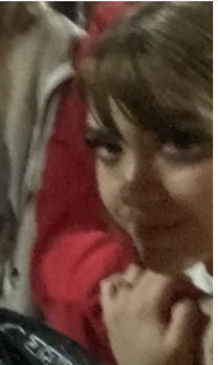 ARI 🍓✨ tweet media