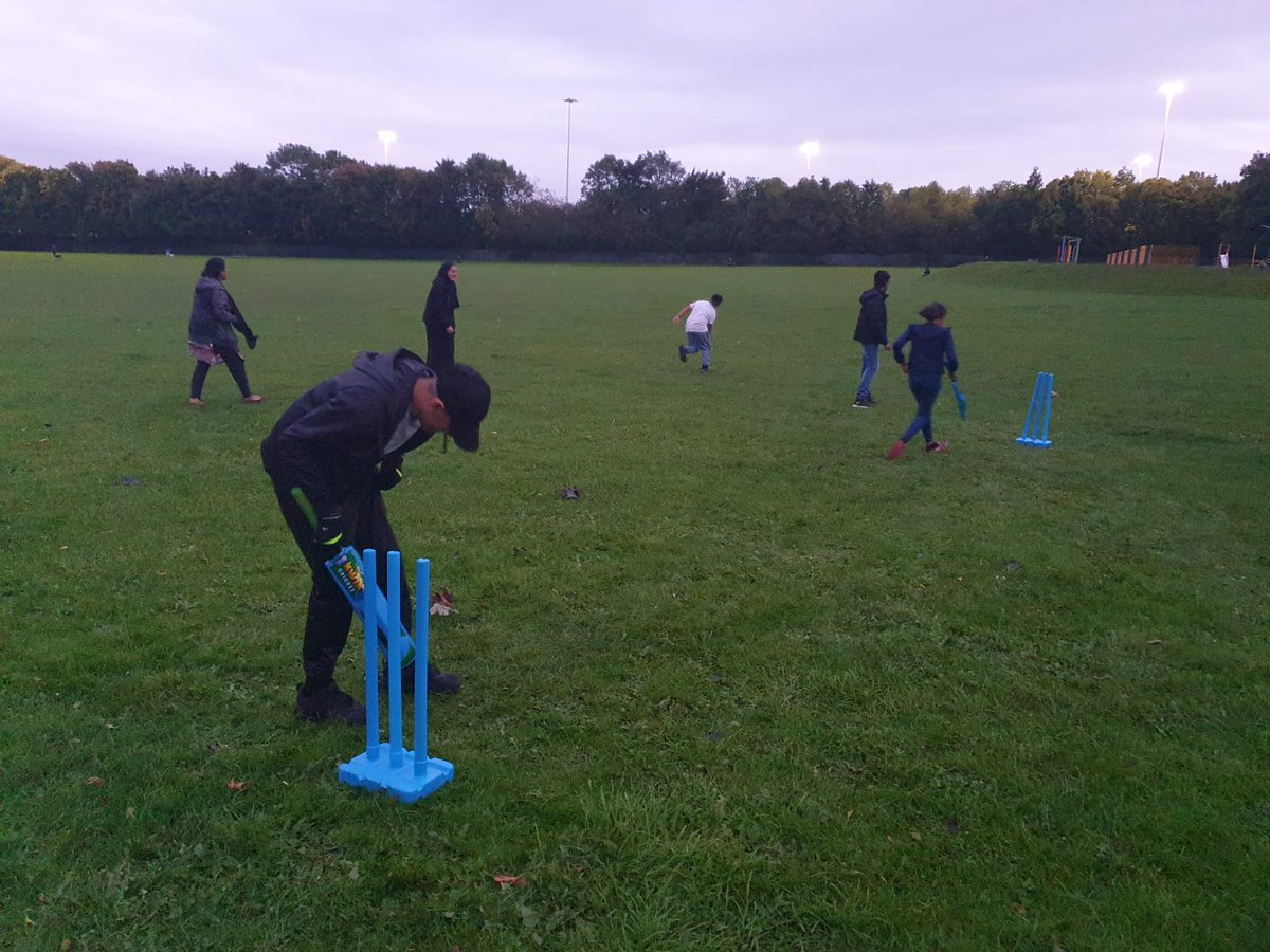 Youth Workers in Holbeck tonight practising social distancing sports and dance. We are following all government guidelines while working with Young People. #Holbeck #leeds #youngpeople #sports #youthgroups #dance