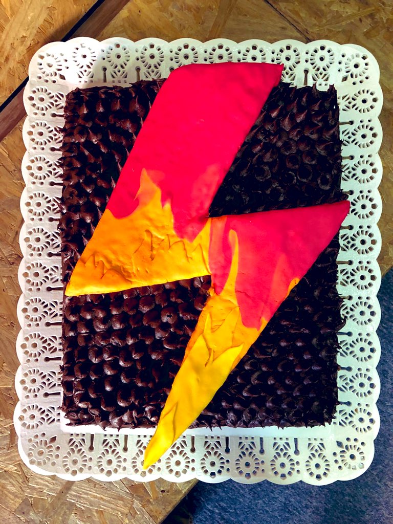 Un 28/9 volvimos al aire.
G R A C I A S y mil gracias a todos estar y ayudarnos a estar