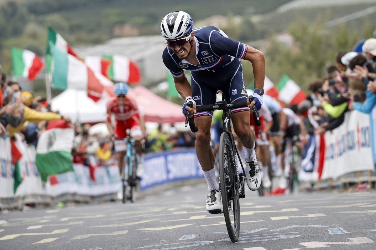 ⏱️ Julian Alaphilippe climbed yesterday Cima Gallisterna (1,3 km@11,0%) in 3 min 45, averaging 20,8 km/h. That's a whooping ~8,0 w/kg! 🚀 Just another confirmation that he's the fastest rider in cycling history for such short uphill efforts.  #Imola2020