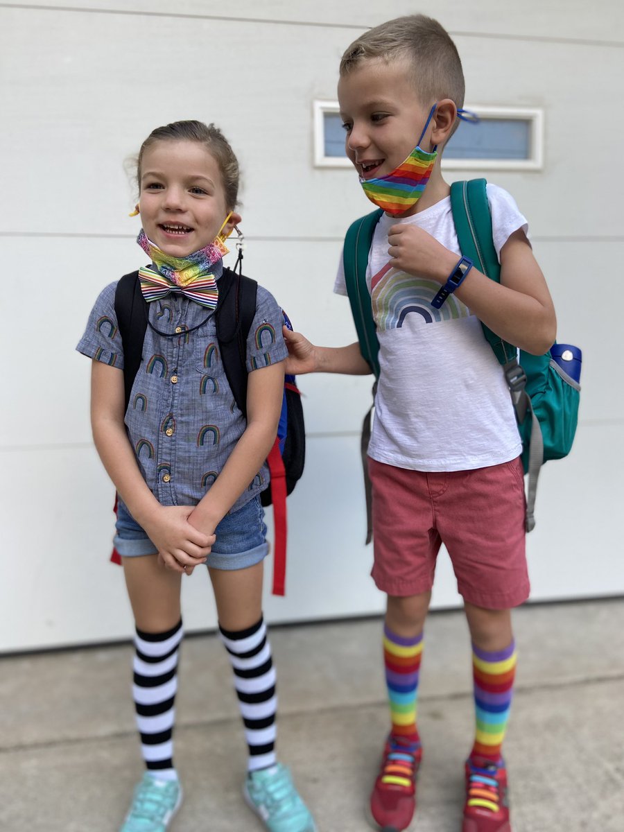 HouseOfHearns's tweet photo. It’s Rainbow Day!!  @RidgeElemMentor 🌈 🌈  We’ve been ready for this one, can you tell? https://t.co/48IywZndNQ