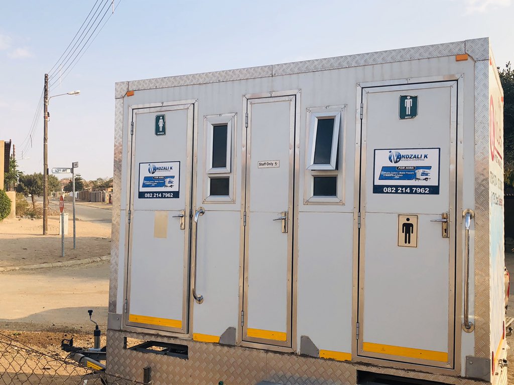 ndzali_k's tweet photo. We were honored to be a part of @mphela_seleka special day this weekend.
We would love to be a part of your special day too.
💩 🚽 🧻 🥶 🐺
#ndzalikbe #mobiletoilets #mobilefridges #weddings #toilets #viptoilet #toilethire #toilethirelimpopo #portabletoilet
#limpopotoilethire https://t.co/NsowfTe26Y