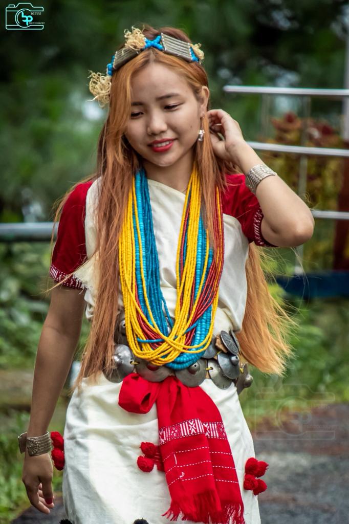TheNewsMill - Go along with Nature and Culture. Beautiful lady in Apatani  Tribe's traditiona attire from Arunachal Pradesh. 📷: @kangtso_official  Please follow us on Instagram www.instagram.com/thevoiceofnortheastindia |  Facebook