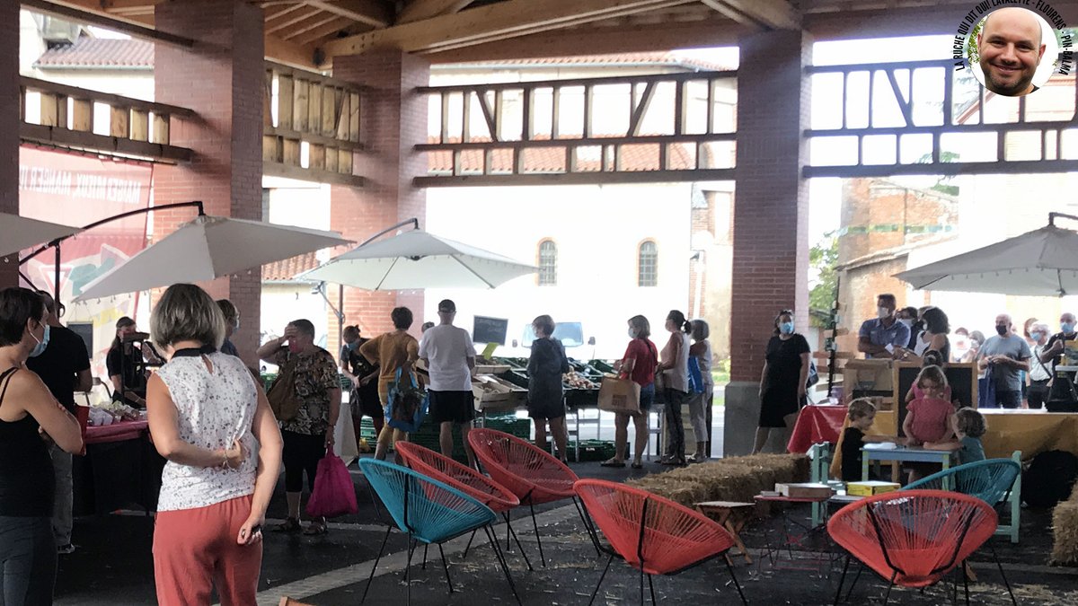 FranckTerras's tweet photo. 1er marché ruche ! Producteurs, visiteurs dans l'expectative. Quelle réussite ! Déco impeccable + la technologie de la Ruche qui dit Oui! + ADN des Jardins de Baugnac = un marché 3.0.  Merci à tous les curieux ! Rdv mercredi 17h #marcheruche #lavienruche
 https://t.co/T6vAYAIlMB https://t.co/Ptbk73g1QK