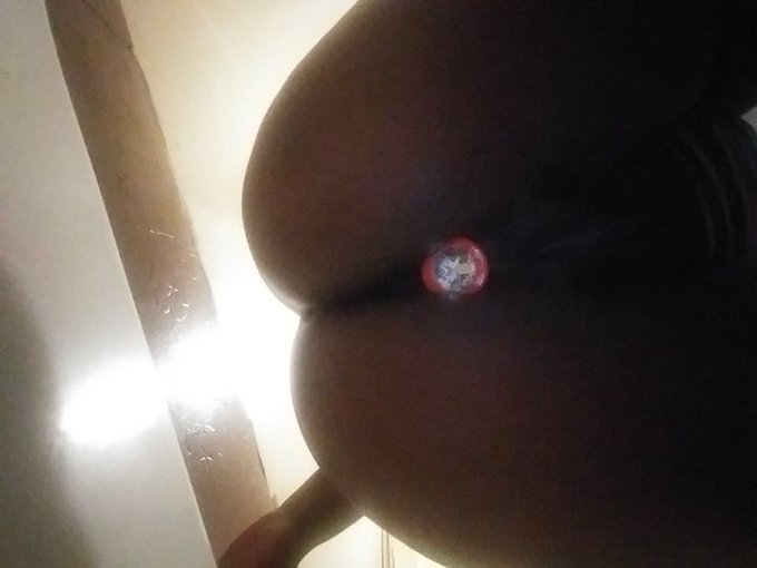 ChocolateBae’s pics and videos