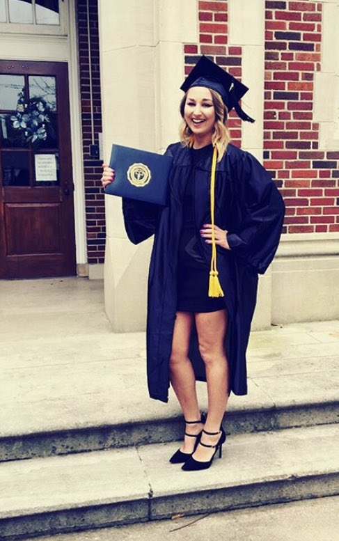 _lil_c__c's tweet photo. 💢MISSING PERSON!!!! Nobody has heard from Taylor Nichols in 13 days!! RT!! If anyone has seen or heard from her pls contact someone!! </3 ‼️ https://t.co/xY2RgR2p5w