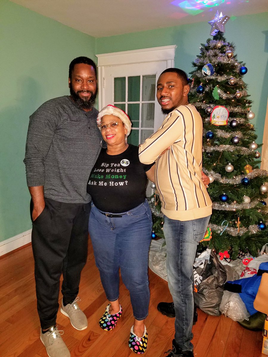 ceceliabrown1's tweet photo. Happy National Son’s Day 🤗😘😊

#nationalsonsday2020day #LivingMyBestLife #HealthyLiving #Wedding #Birthday #Vacation #Family #detoxingmybody https://t.co/mCRGY2tkvy
