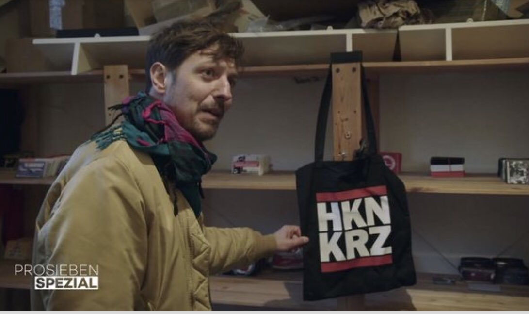 Mit #RechtsDeutschRadikal haben Pro Sieben und <a href="/mischke_thilo/">Thilo Mischke</a> auf ihre Art ein BigBangTheory-Publikum erreicht und mit einem Thema konfrontiert, wie es viele etablierte Medien oder auch Leitartikel heute gar nicht mehr schaffen können. Das ist bemerkenswert. 1/6