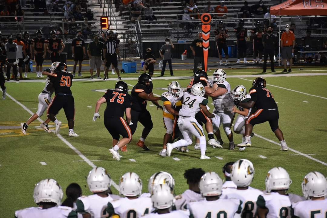samross2014's tweet photo. #BlakeRoss #number70 #walkerhighschool #class2021 #dline #defense #wildcats #WHS #FridayNightLights #football https://t.co/11gGPDQQsB