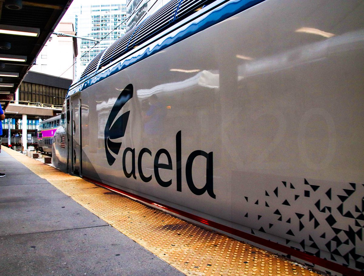 Spencerian_Loop's tweet photo. Welcome to Boston @Amtrak #AveliaLiberty!

The future is here... #Amtrak #Avelia #NewTrain #HighSpeedRail https://t.co/CSdL3YYr0o