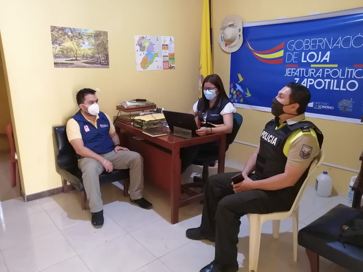 #Zapotillo | #EnLojaNosCuidamosTodos 

✅Jefe Política mantiene reunión de trabajo con <a href="/PoliciaEcuador/">Policía Ecuador</a> y Distrito de Salud 11D09 para analizar la situación epidemiológica y estrategias de prevención ante #COVID19.