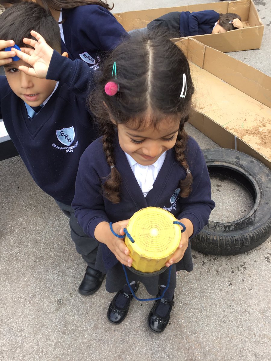 We went on a shape hunt to look for circles in maths today! <a href="/SmithdownPr/">Smithdown Primary</a> <a href="/SmithdownPrimR/">SmithdownRecep</a>