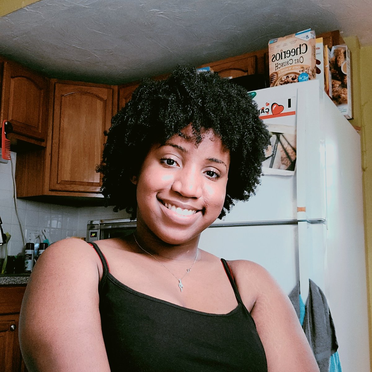 His_WhXOre's tweet photo. Always super insecure about my shrinkage but its a sign of healthy hair! my Type 4 COARSE hair #Type4hair #Koils #KinkyKoils #Kinkyhair #4cHair I wanna see more hair like mine in the media &amp; i haven't so Ill start https://t.co/QzzKoXFKlT