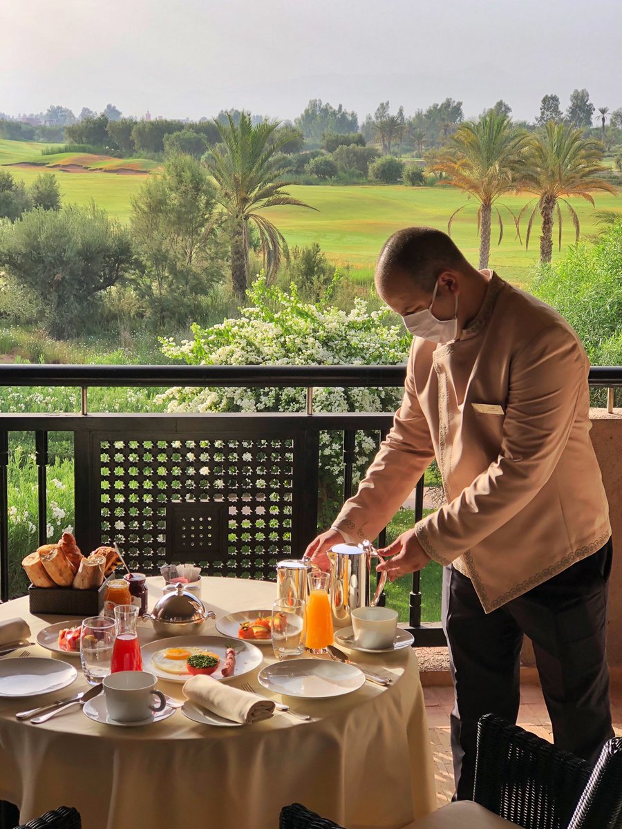 FairmontRPM's tweet image. We are very proud of our talented staff! Hard-working teams who do their utmost every day to turn your moments into lasting memories✨⠀
⠀
#ALLFbladna #ALLSafe #ALLTogether #RetravelWithALL @FairmontHotels @All @visit_marrakech @Visit_Morocco_ #FairmontMarrakech