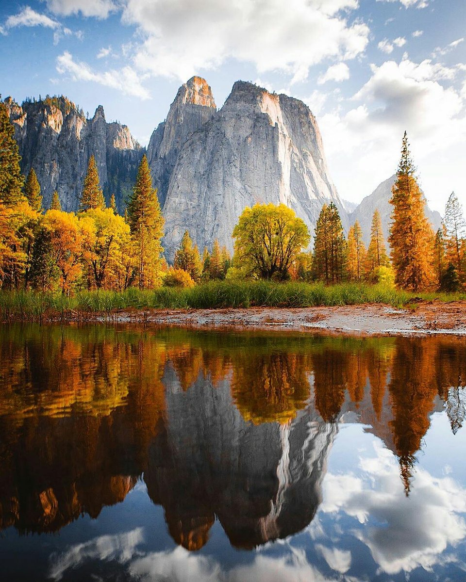 "Leave the road, take the trails." - Pythagoras 🌳 #discoveryourworld
⠀⠀⠀⠀⠀⠀
📷 ig: jguzmannn 📍#mercedriver
⠀⠀⠀⠀⠀⠀
⭐Discover ⭐Explore ⭐Live

#latitude43 #adventurealliance #adventureculture #highaltitude #adventures #greatoutdoor #nature #staywild #natureawaits