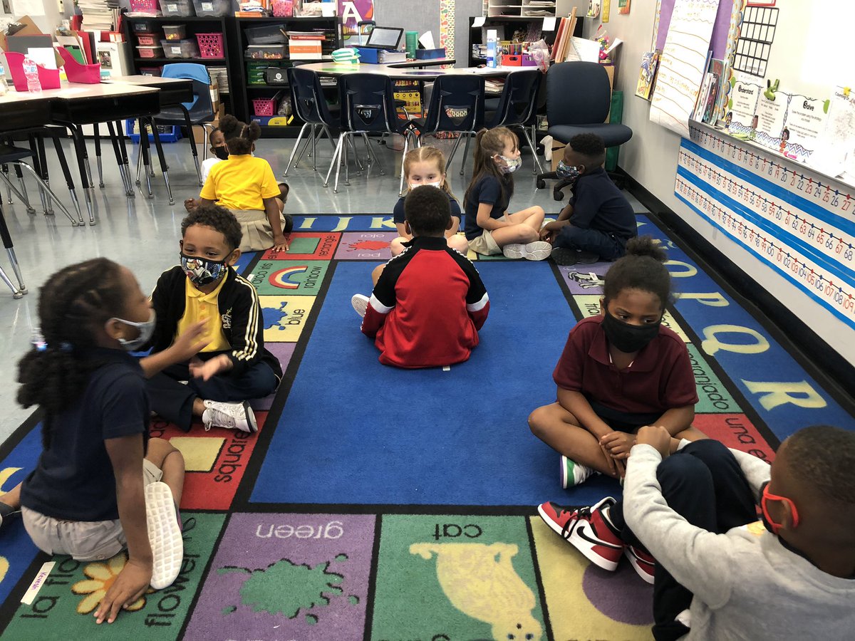 So proud of my first grade babies:) They have got the hang of our skills block rotations! We are raising the bar! Showing #growth everyday! <a href="/oakparklions/">Oak Park ES</a> <a href="/ELeducation/">EL Education</a> <a href="/CurriculumMatrs/">Curriculum Matters</a> @CurriculumRocks <a href="/CurriculumAssoc/">Curriculum Associates</a>