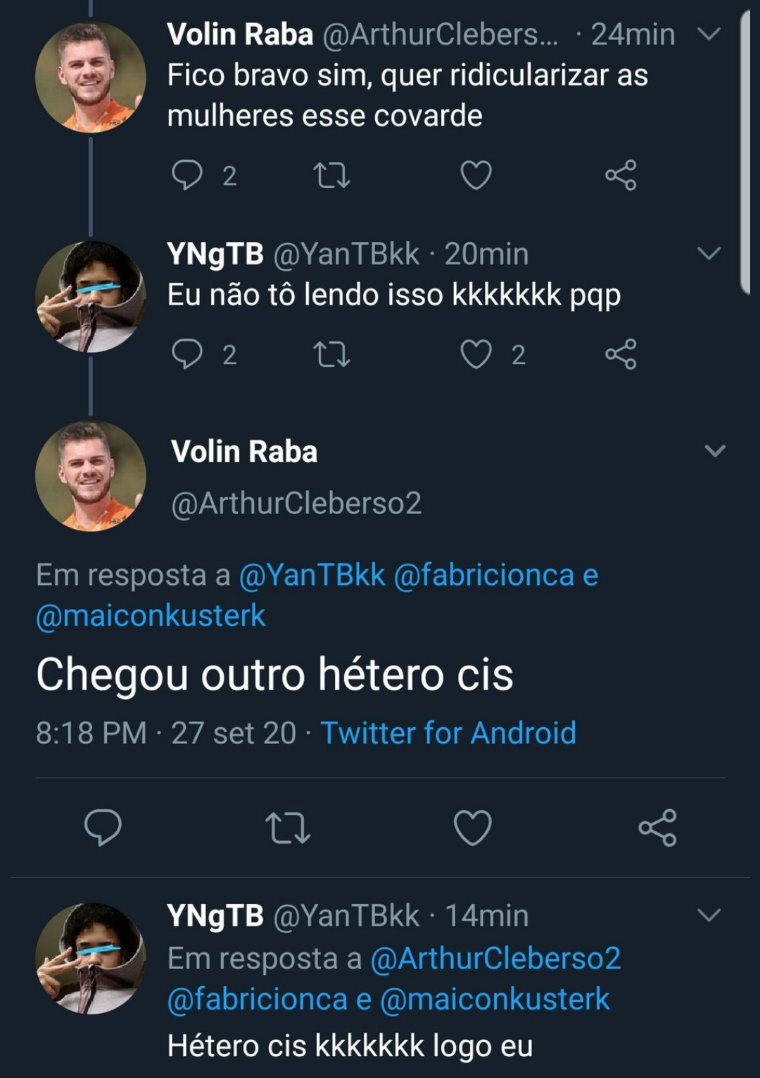 O de cima e muito hetero sua maldição foi destruída quem leu isso vai ter  muito sorte vc vai ter robux grátis o de baixo e muito hetero - iFunny  Brazil