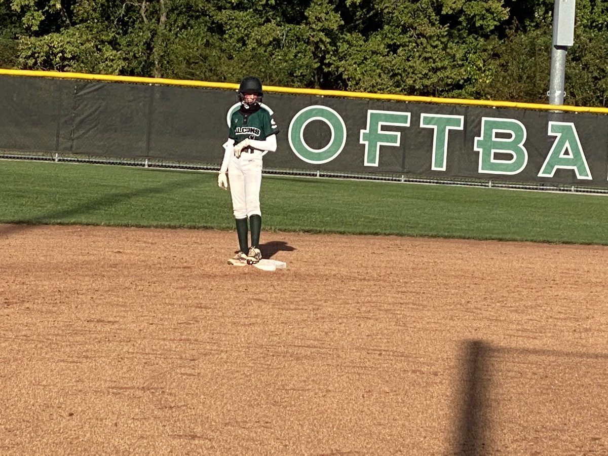 SHSFalcons's tweet photo. Singles by Rian and Shea put @StaleySB2020 up 5-3 in bottom 4 over LS @NKCSchools @N2SportsStaley @SHSFalconClub @FalconSection @Future_Falcon https://t.co/CL9TZmcwqx