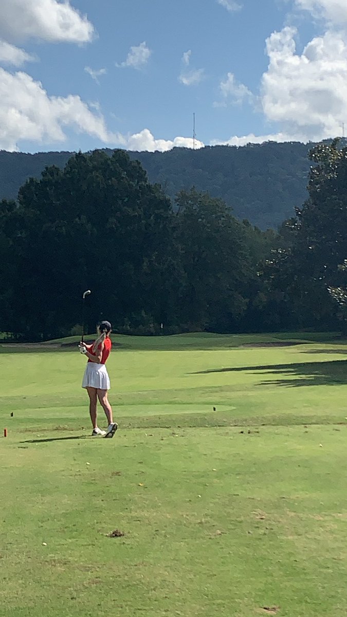 CoachDavidScott's tweet photo. Enjoyed watching @sydney27800171 compete in her final round as a SD Cherokee at the TSSAA Regional golf tourn in Kingsport. Beyond proud of her success the last four yrs. Blessed and honored to be a part of her journey. I know her best golf is ahead. Her story is just beginning. https://t.co/32Mp7oaXNG