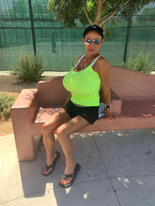 Tennis is my life. It keeps me lean and healthy and NOONE can return my serve! ☮️❤️🏸 https://t.co/ya<a href="/tag/hugetits"class="tags"><span>#hugetits</span></a><a href="/tag/bigclit"class="tags"><span>#bigclit</span></a><a href="/tag/bignipples"class="tags"><span>#bignipples</span></a><a href="/tag/petitebody"class="tags"><span>#petitebody</span></a>