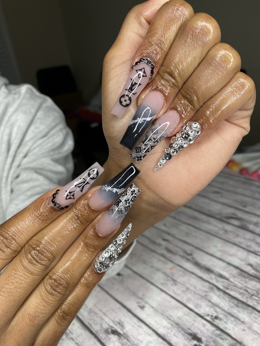 noigjaylaa's tweet photo. Hey y’all, I am a Lithonia Nail tech and I’d love you guys support and retweets🥰 My October booking is now available... thank you 💖 #Lithonianailtech #atlnailtech #prettynails #selftaught https://t.co/KW570aH9ck
