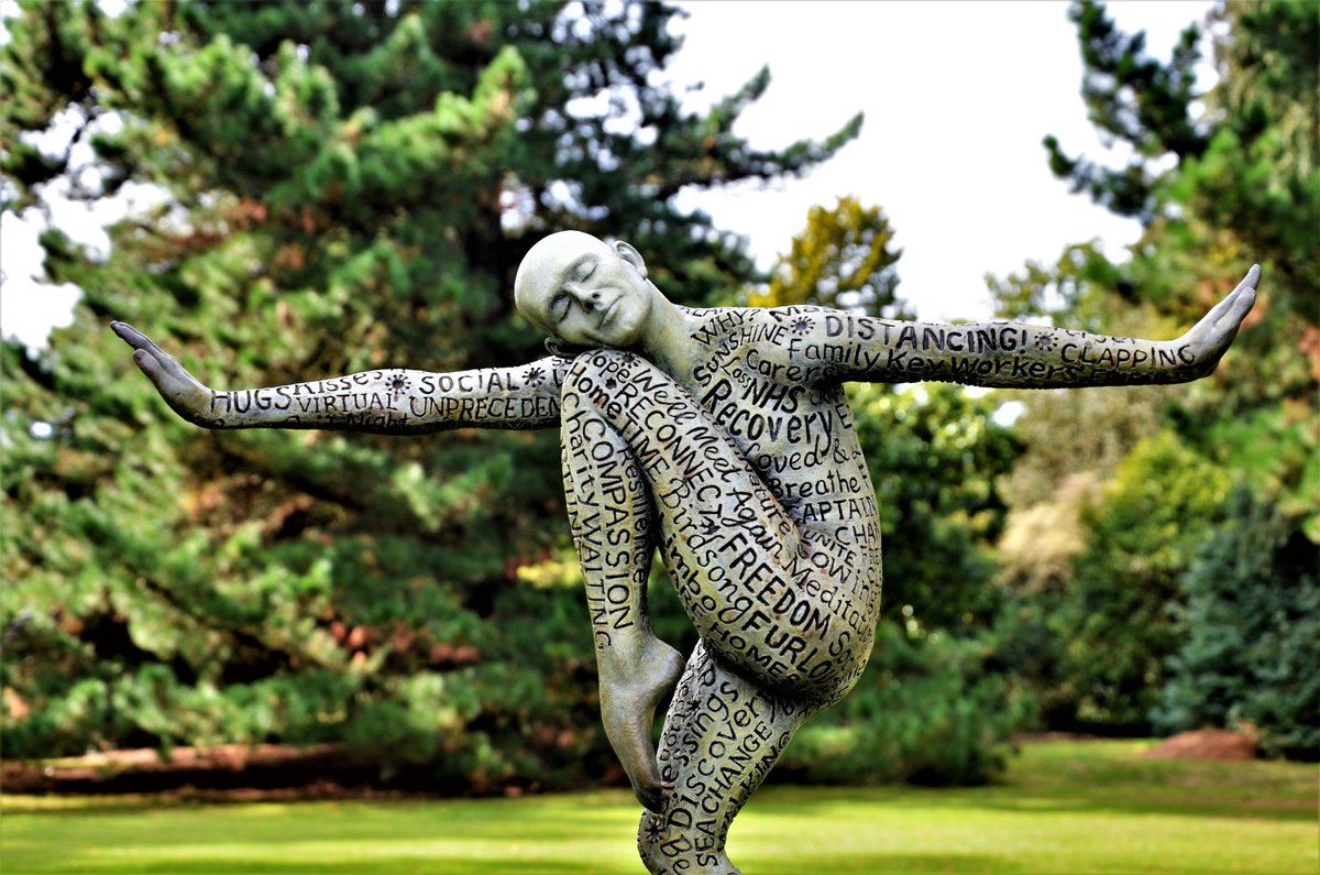 TheRealStavioni's tweet photo. Went to #SavillGarden @WindsorGtPark today for the @SurreySculptors sculpture trail, plenty of wonderful works on display as always, but this was the main reason, #JonathanHateley's amazing #ContemplationsInLockdown. An astounding work of art... https://t.co/AufsV3IJSR