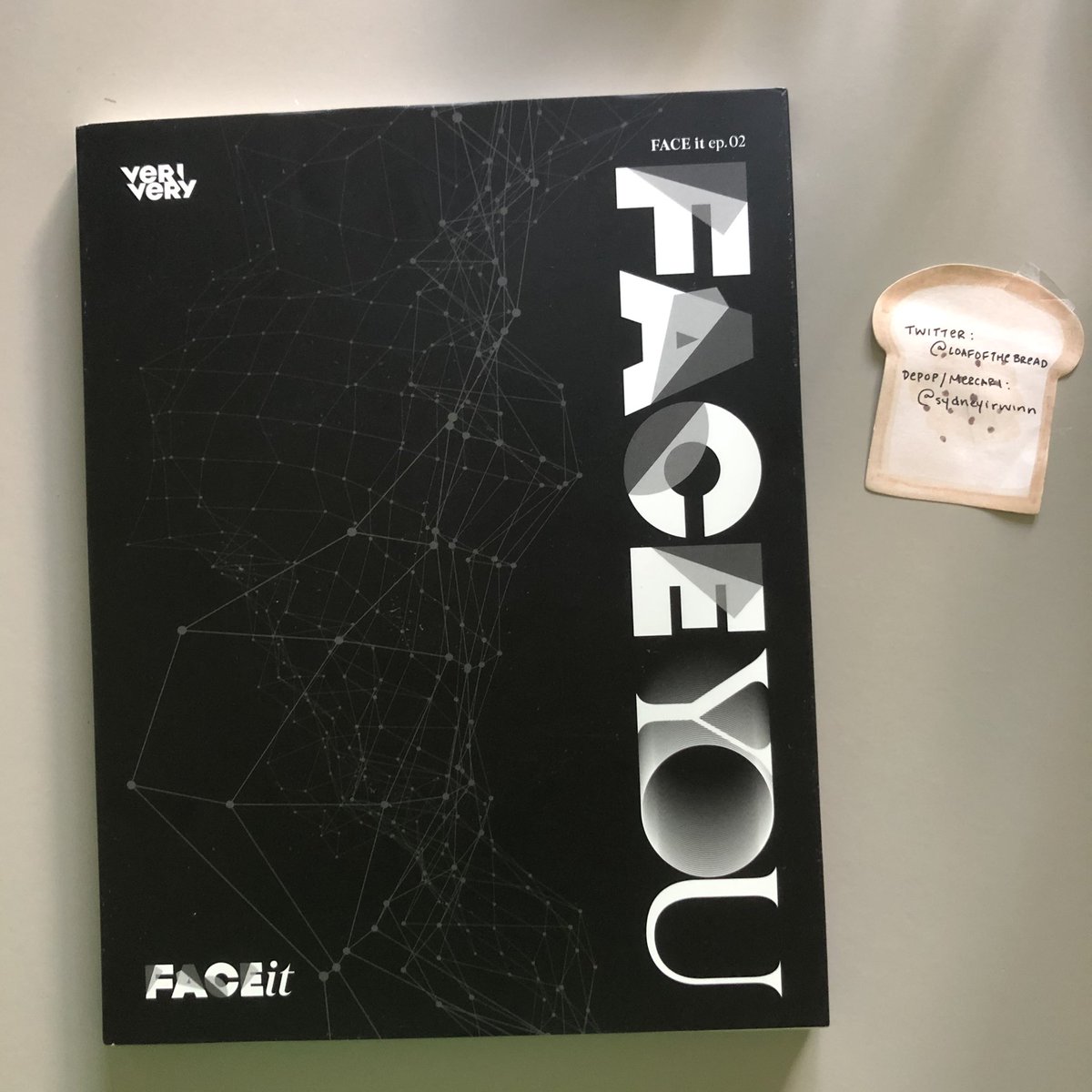 loafofthebread's tweet photo. WTS //
VERIVERY FACE YOU album (DIY ver.)
- $11
- FREE shipping for USA (shipped with media mail (2-8 days delivery)
Comes with lomo photocard freebies!!
Does NOT come with any inclusions
Includes album, photobook, and CD.
#VERIVERY #veriverywts #faceyou #kpopalbum #kpopwts https://t.co/4ZgSfS7L45