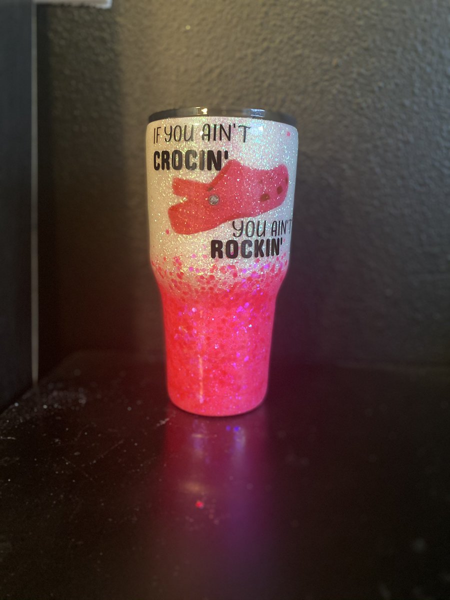 FarmImpressions's tweet photo. For all you croc lovers out there lol. #crocs #ifyouaintcrocin #youaintrockin #tumbler #tumblerforsale #love #smallbusiness #craft #crafts #craftsforsale #homemade https://t.co/l0fzdgring