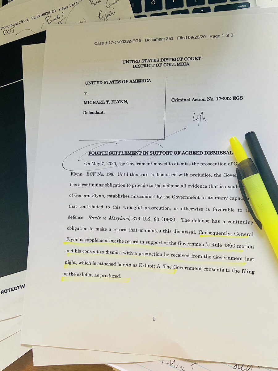  #FLYNN NEW: In advance of Tuesday hearing,  @SidneyPowell1 files brief with handwritten notes withheld from defense. Judge Sullivan has the authority to "unseal" which would reveal redacted sections but has not immediately done so. Page 1: Documents high level meeting about